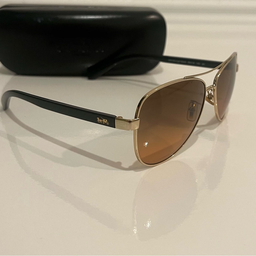 Coach Women Gold & Brown Gradient Aviator Sunglasses